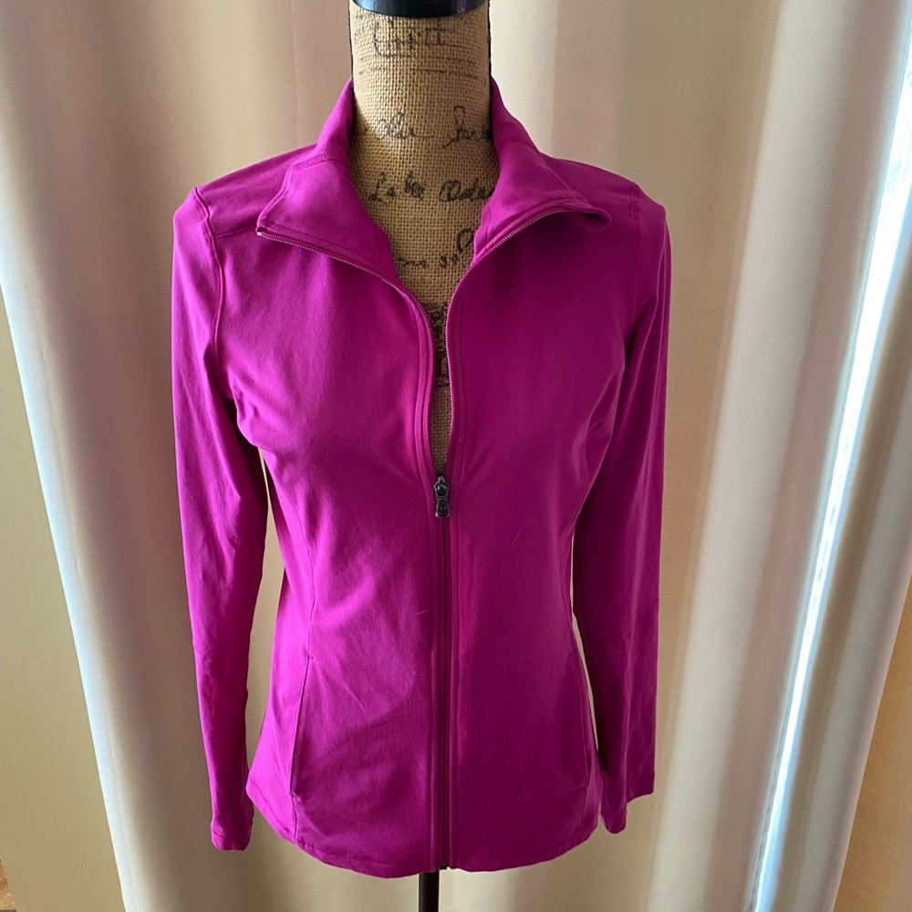 Under Armor size medium workout jacket